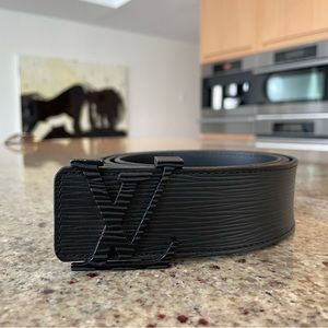 Louis Vuitton Mens Black Belt